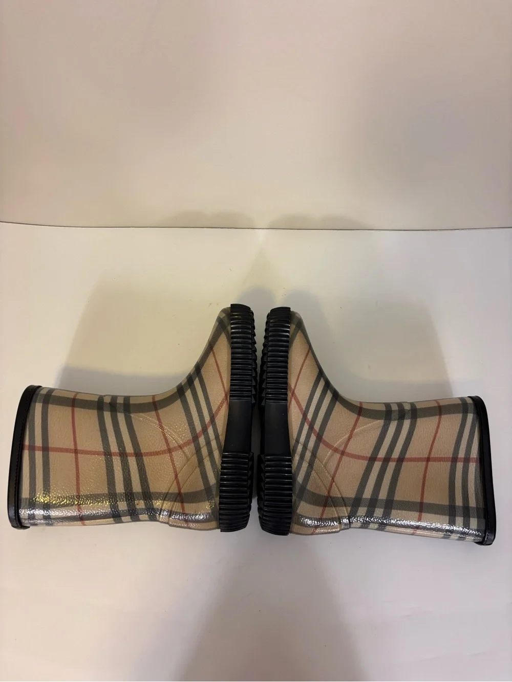 Burberry Beige Plaid Nova Check Kids Rain Boots Size 1/2